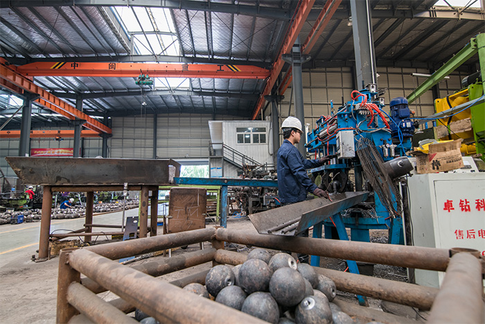 句容螺栓球基准孔加工